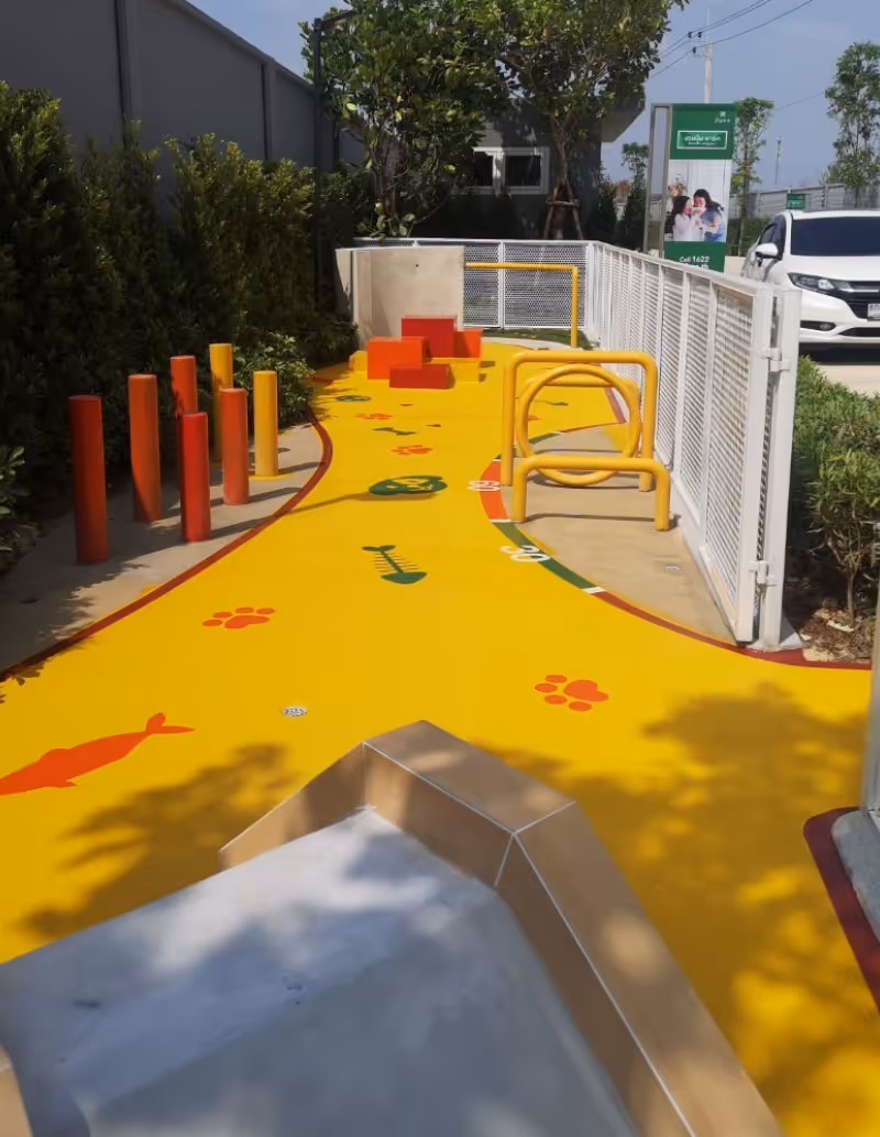 รับติดตั้งงานเคลือบผิวคอนกรีตพื้นอีพ็อกซี่ Epoxy | พื้นโรงงาน